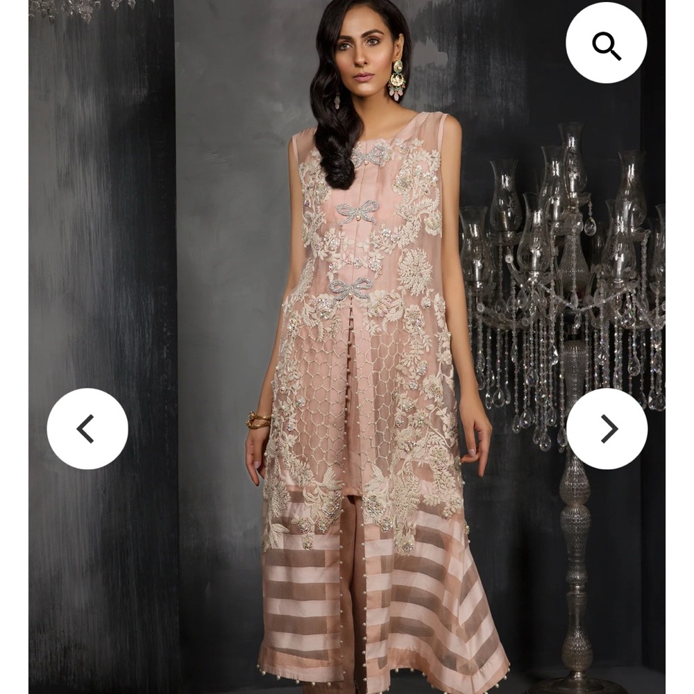 Saira Shakira Nude Pink Brand New